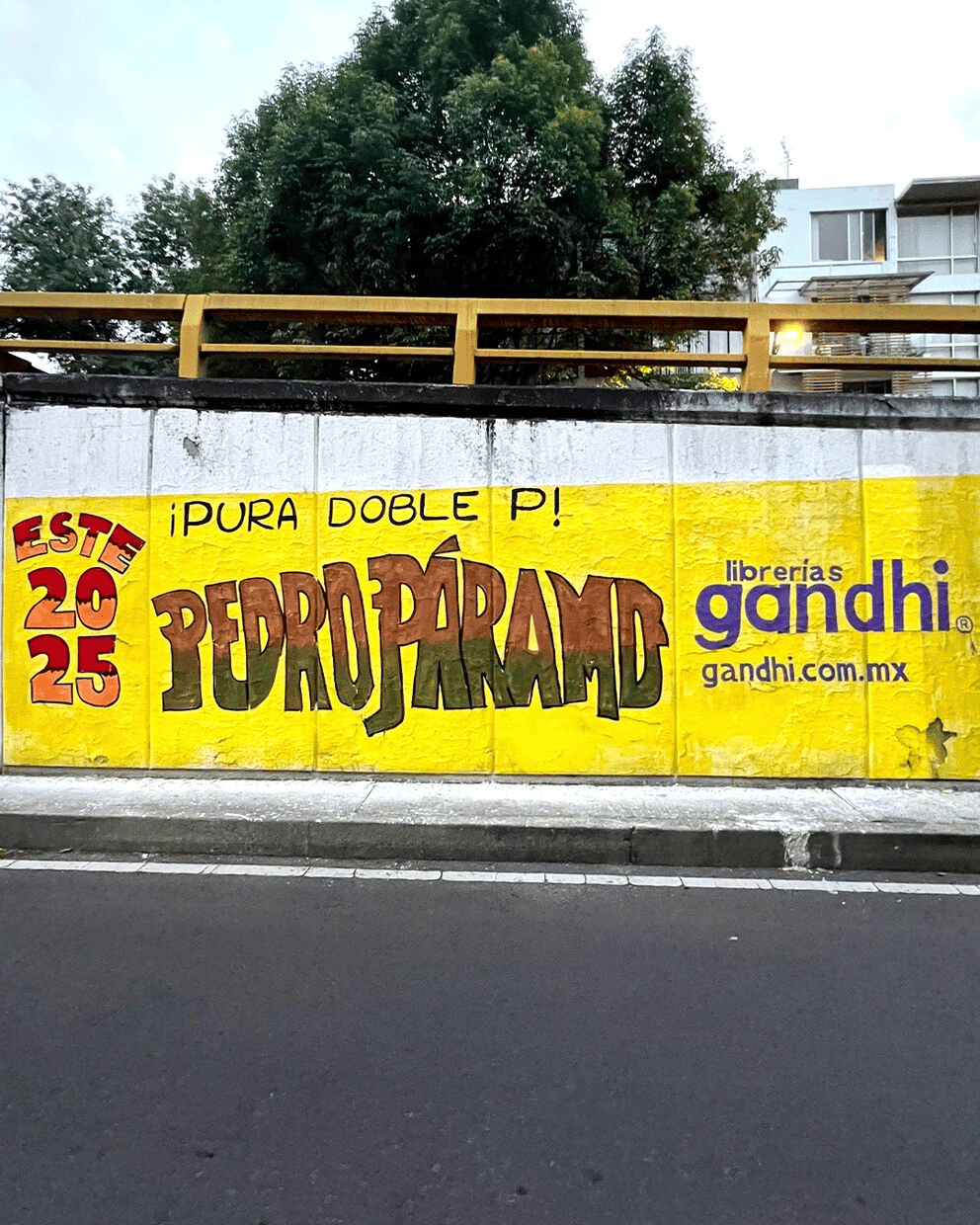 Librerias Ghandi Publicidad OOH